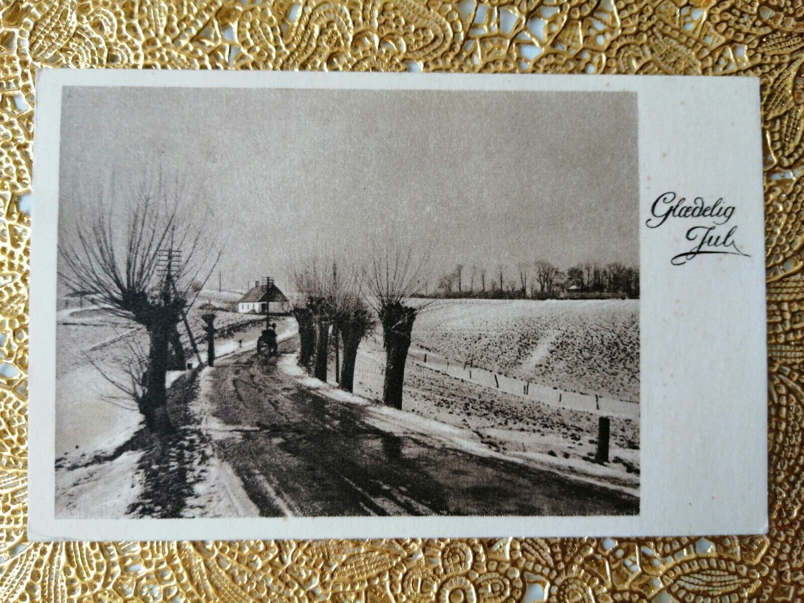 Vintage and collectible Danish Christmas card.Posted in 1951.. ( No. 7 Q )