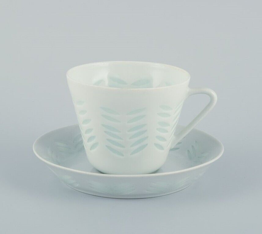 Friedl Holzer-Kjellberg for Arabia  Four pairs of coffee cups and saucers