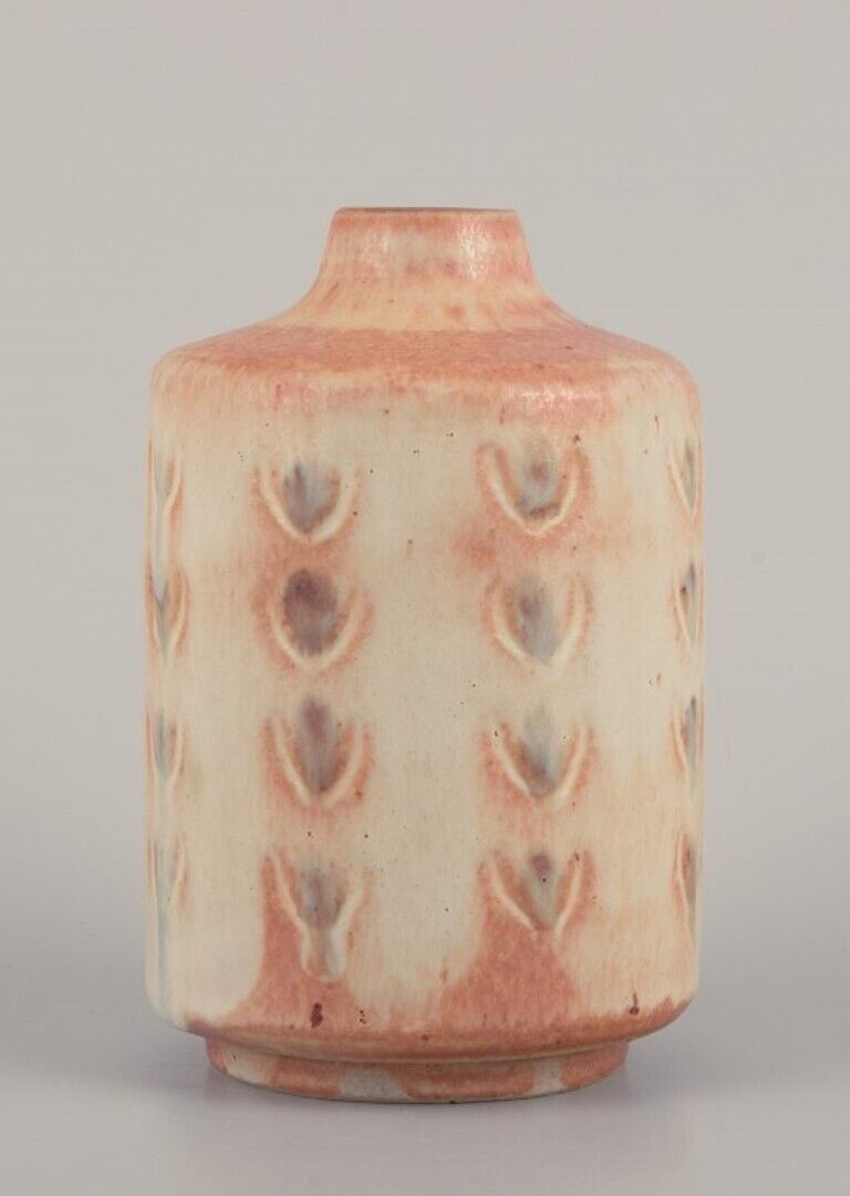 Peder Hald Danish ceramist Ceramic vase with glaze in light tones