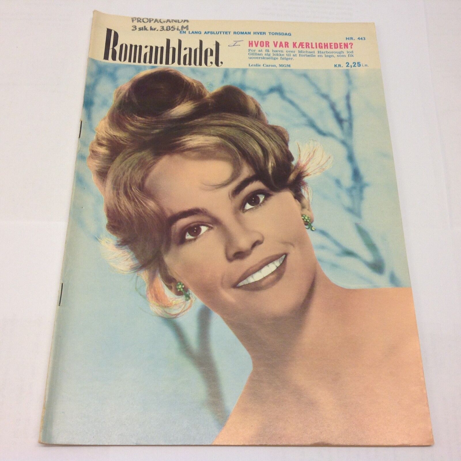 Leslie Caron MGM On Front Cover Photo Vintage 1960s Danish Magazine Romanbladet