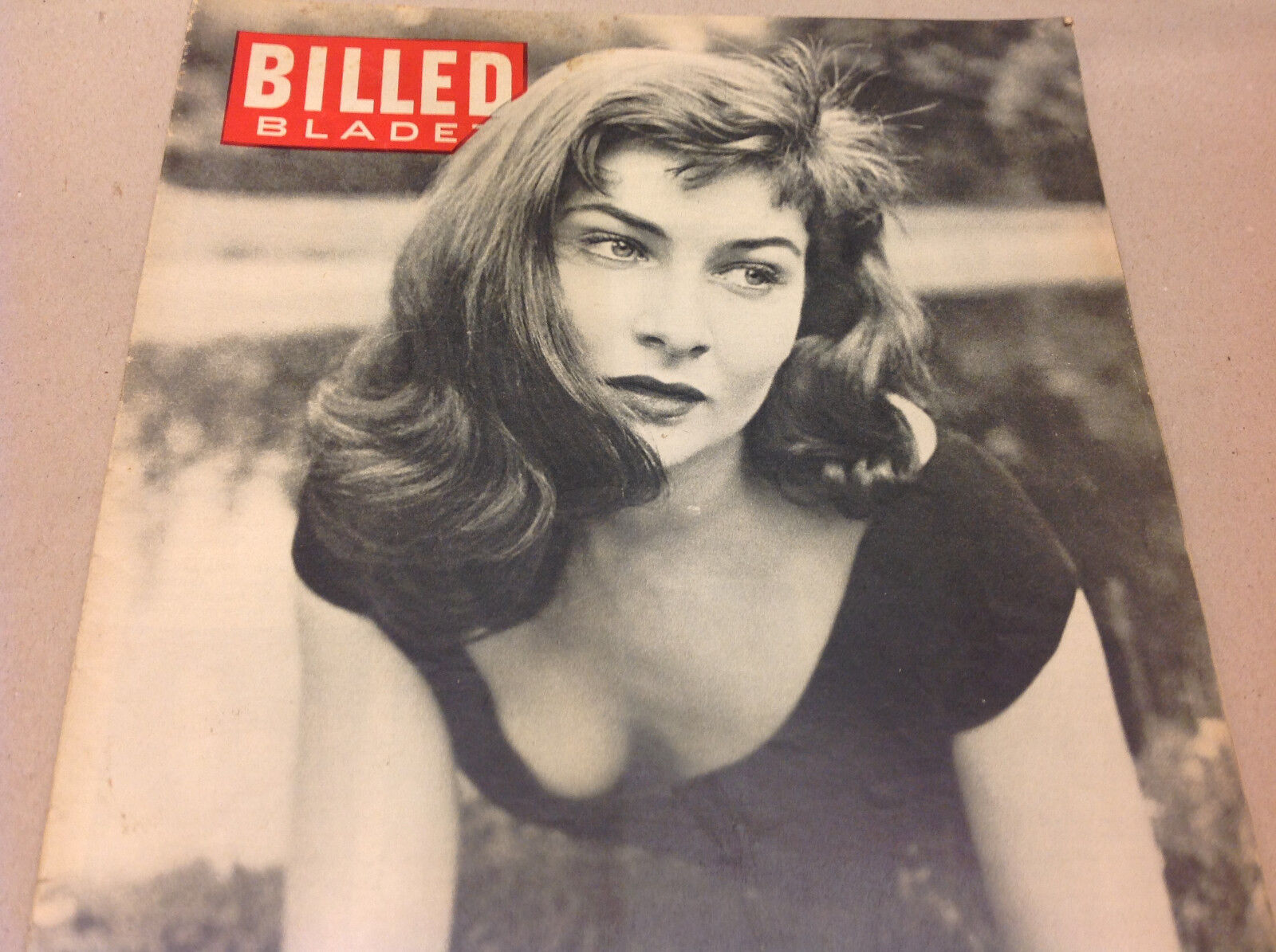 ADRIENNE CORRI SCOTLAND FRONT COVER VINTAGE DANISH Magazine Billed-Bladet 1954