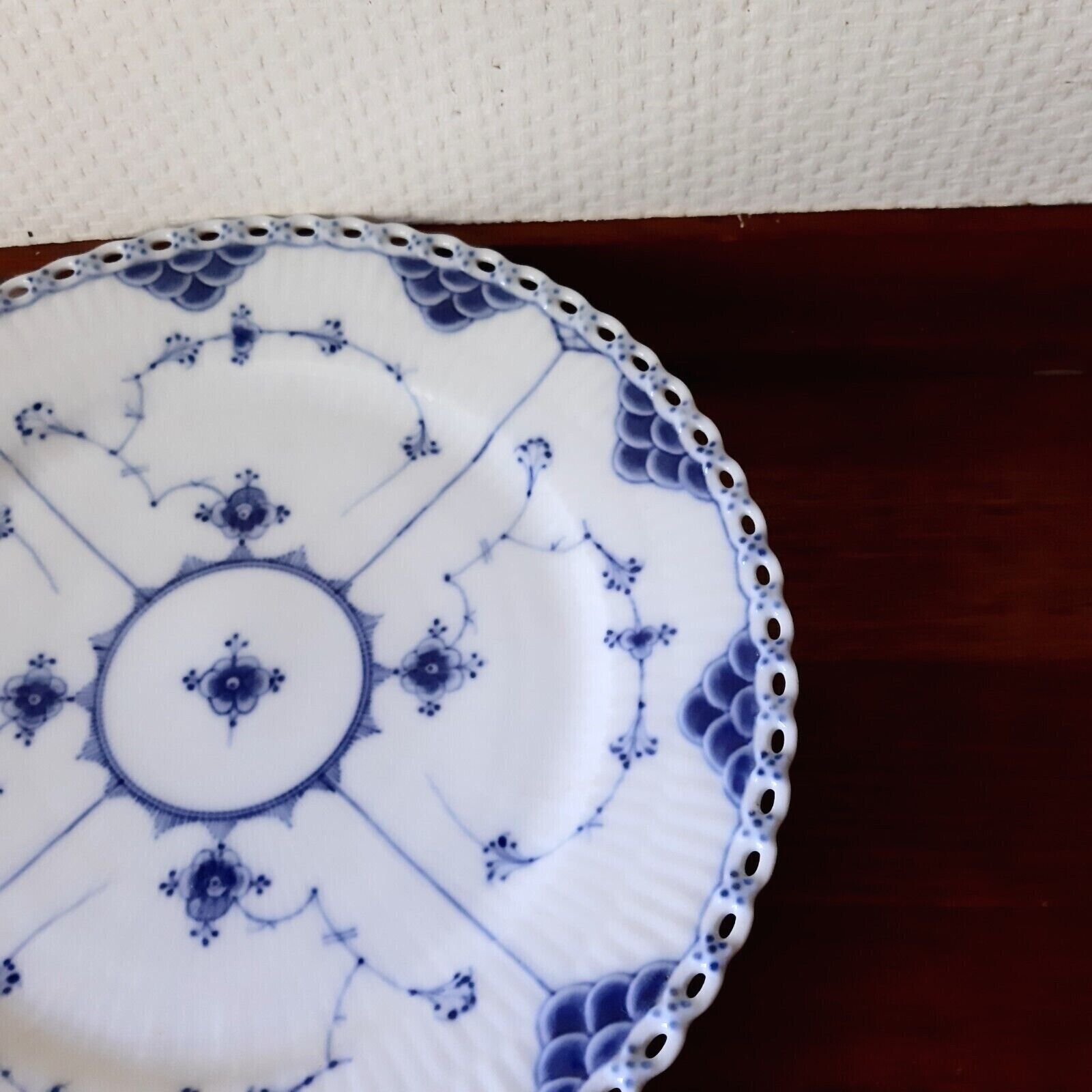 Antique pre-1890 Plate BLUE FLUTED FULL LACE Royal Copenhagen 23 cm