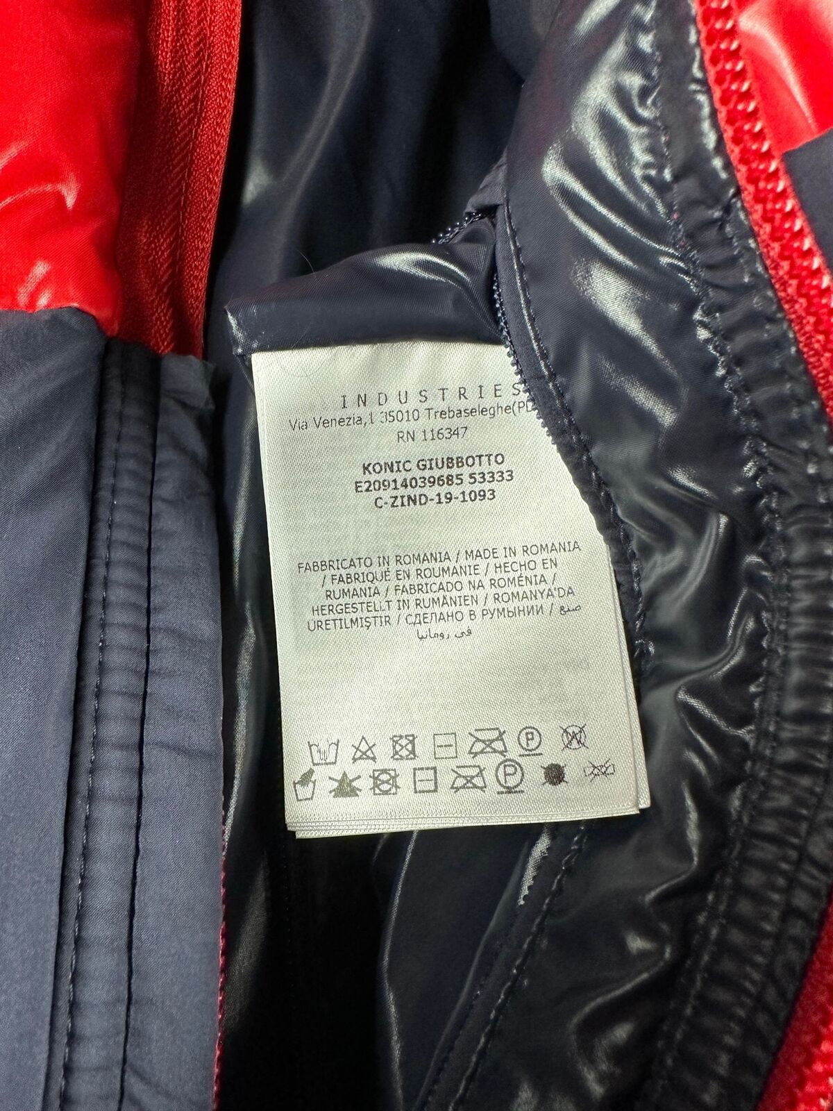 Moncler Konic Size 4