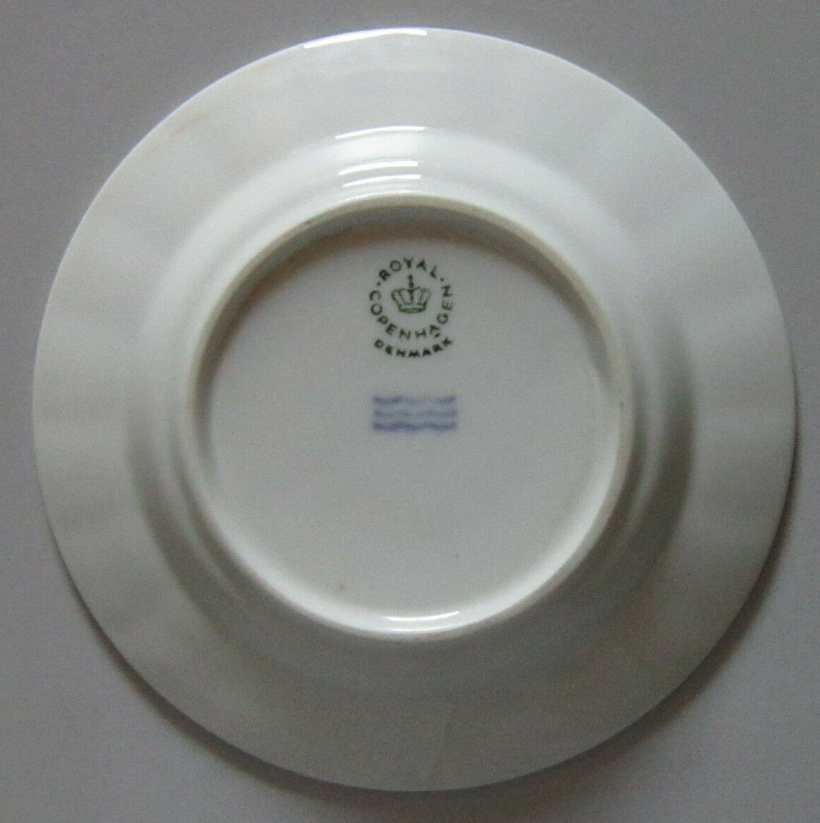 Royal Copenhagen Navy Christmas Plate - Ashtray Porcelain 1968  5" 12 cm