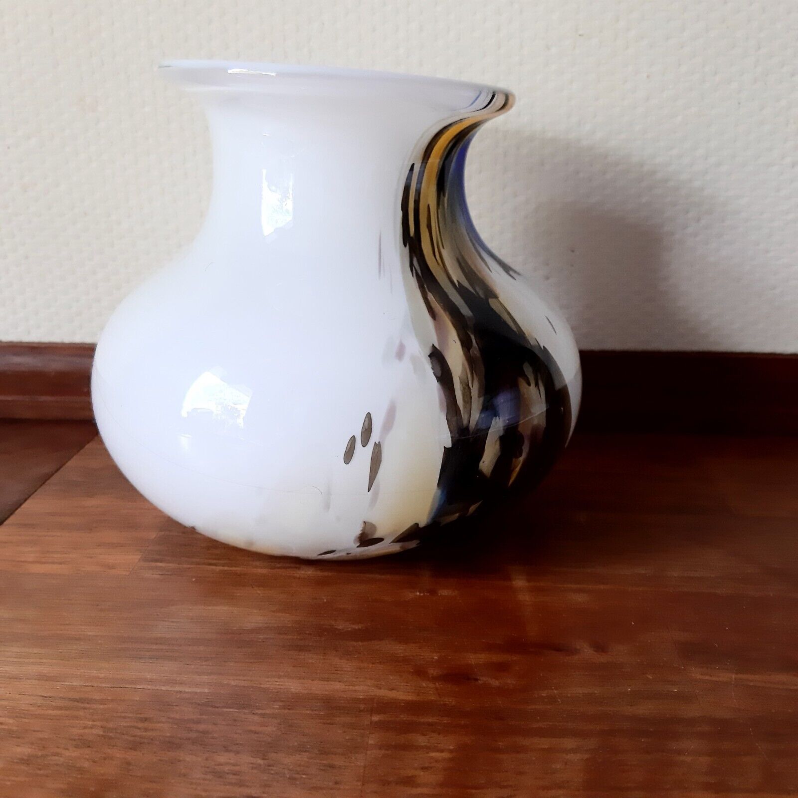 CASCADE Vase PER LUTKEN 1973 Holmegaard signed H: 14½ cm W: 16 cm