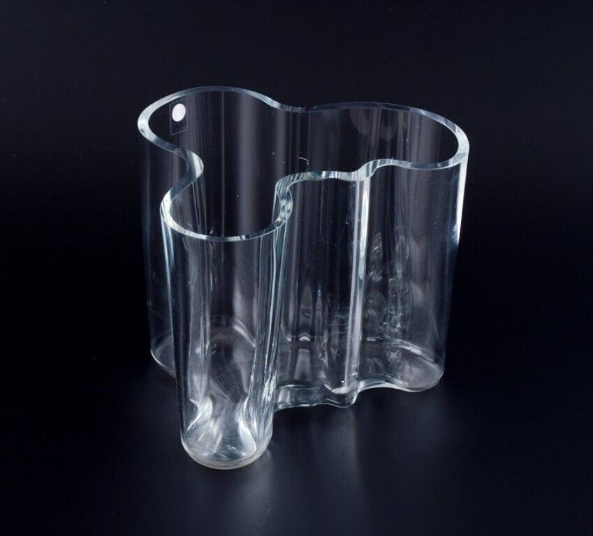 Alvar Aalto Iittala Finland "Savoy" vase in clear glass Late 20th century