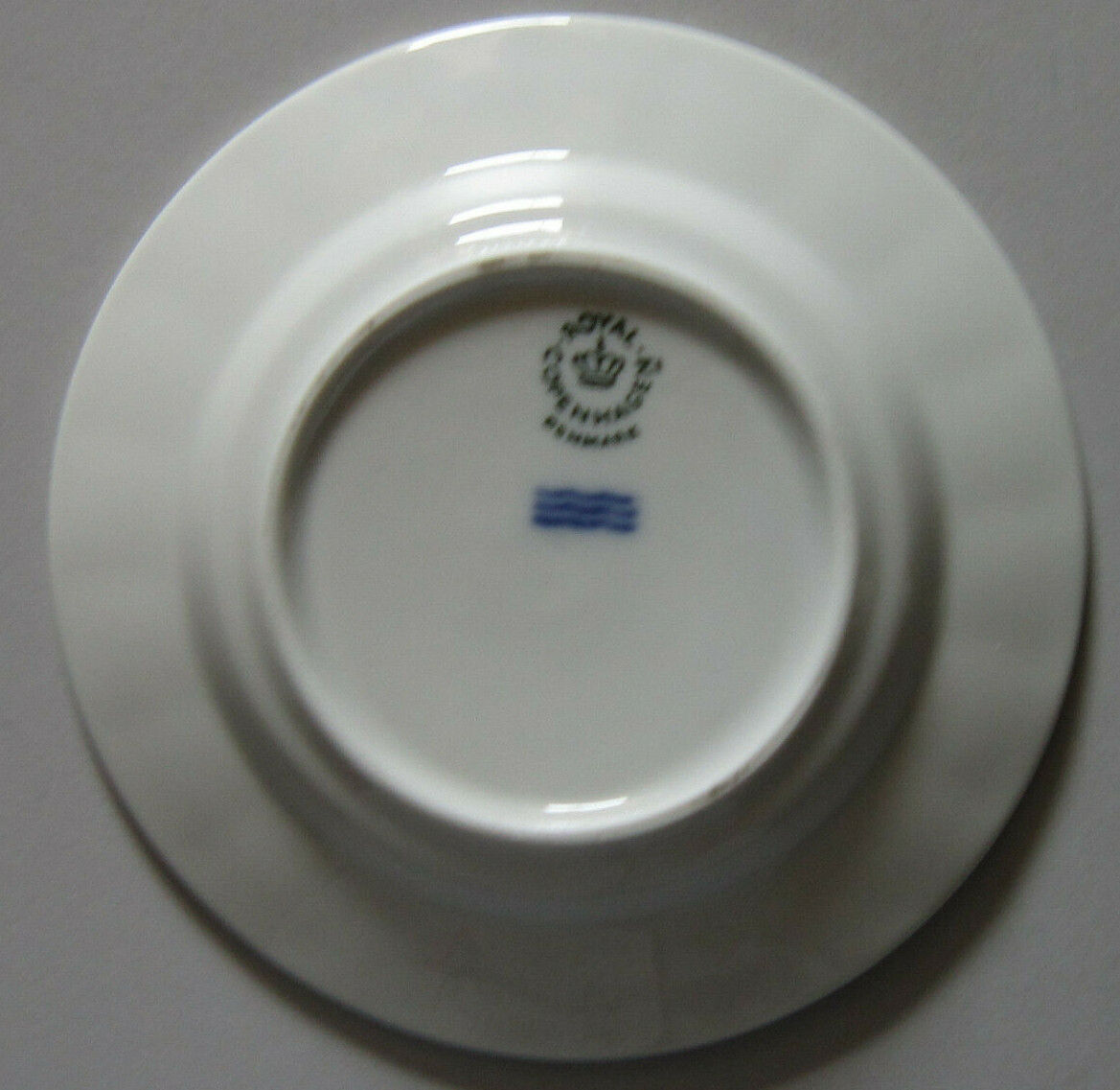 Royal Copenhagen Navy Christmas Plate - Ashtray Porcelain 1987 12 cm