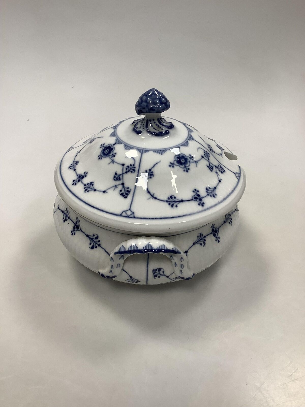 Royal Copenhagen Blue Fluted Plain Round Tureen No 221