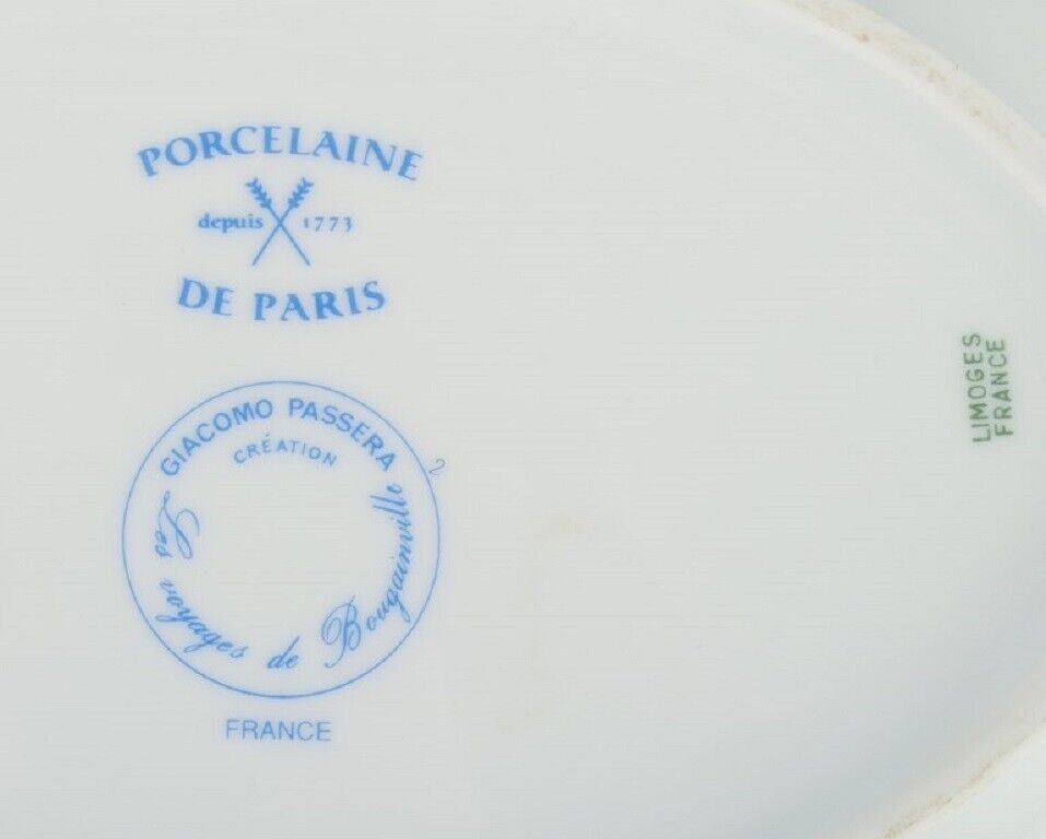 Giacomo Passera for Porcelaine de Paris A large oblong dish and a round dish