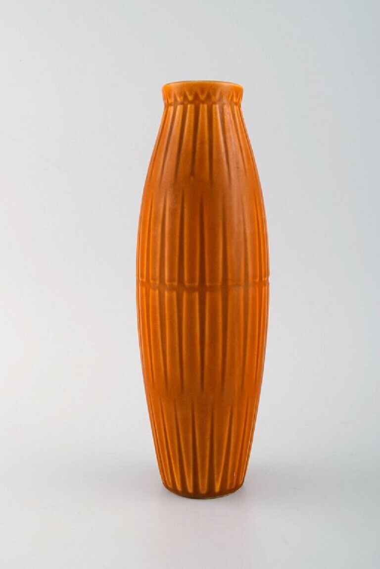 Bo fajans Sweden Vase in glazed ceramics with ribbed body