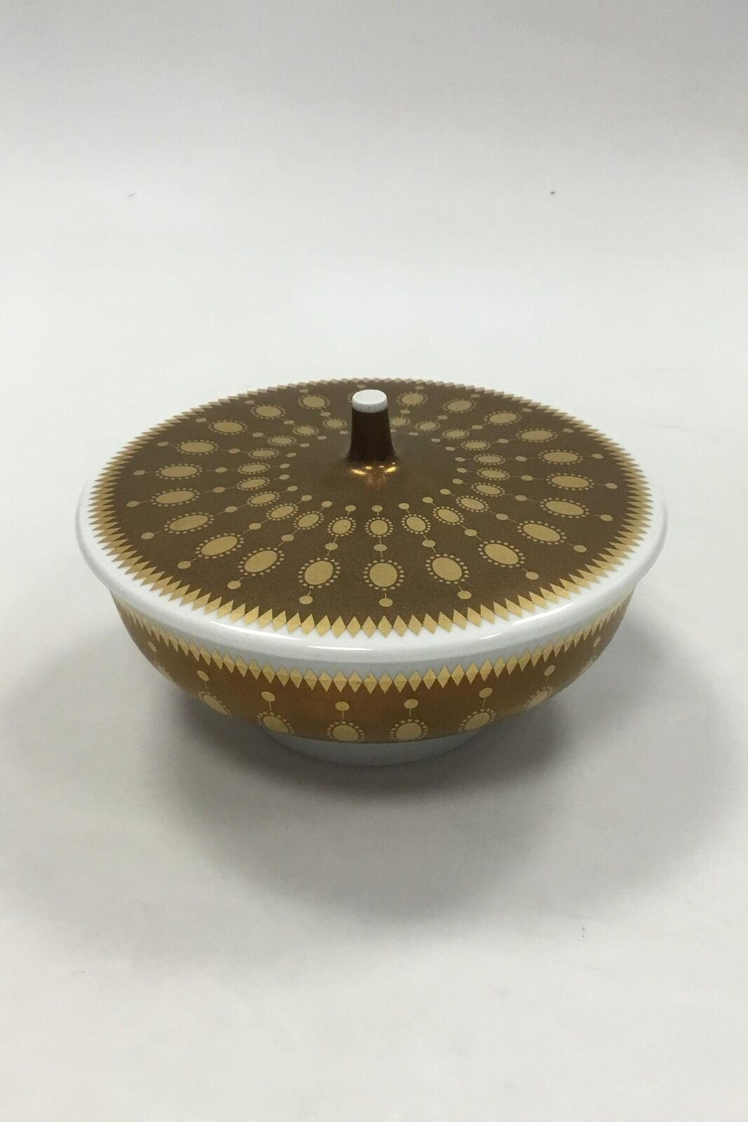 German Hutschenreuther low bowl with gold decoration