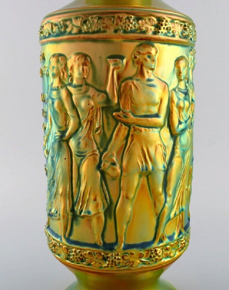 Unique Zsolnay vase in glazed ceramics Beautiful eozin glaze