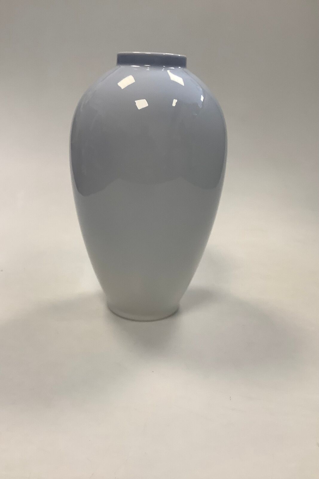 Royal Copenhagen Art Nouveau vase No 53/47D med Blomster