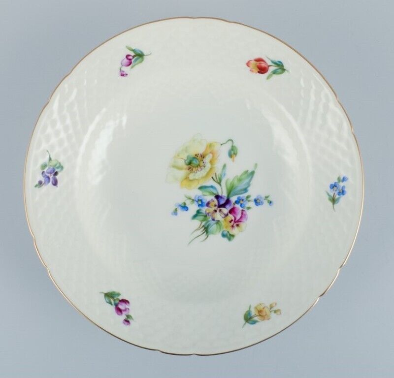 Bing  Grøndahl Saxon Flower set of six deep plates decorated with flowers