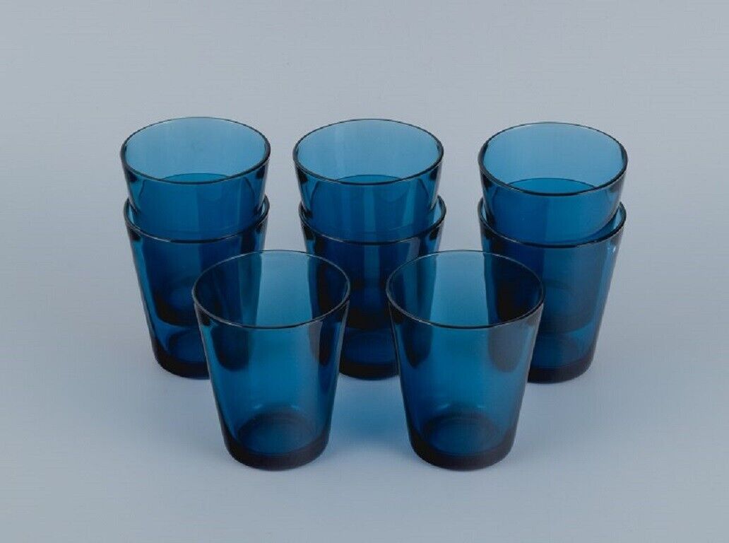 Vereco France a set of eight water glasses in blue art glass Approx 1970s