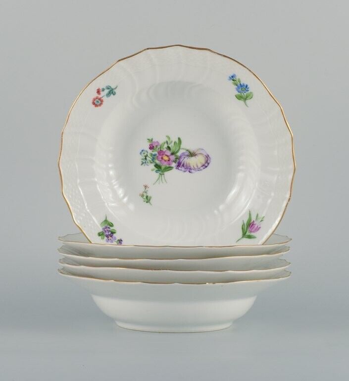 Royal Copenhagen Saxon Flower Five deep plates in hand-painted porcelain