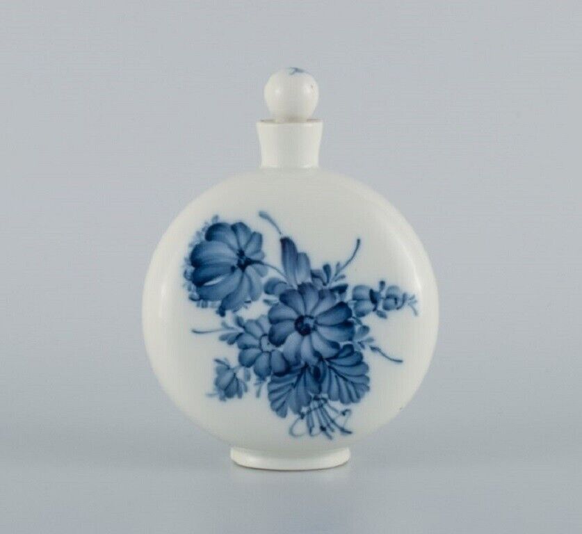 Royal Copenhagen Blue bouquet bottle with stopper Model number: 45/4008