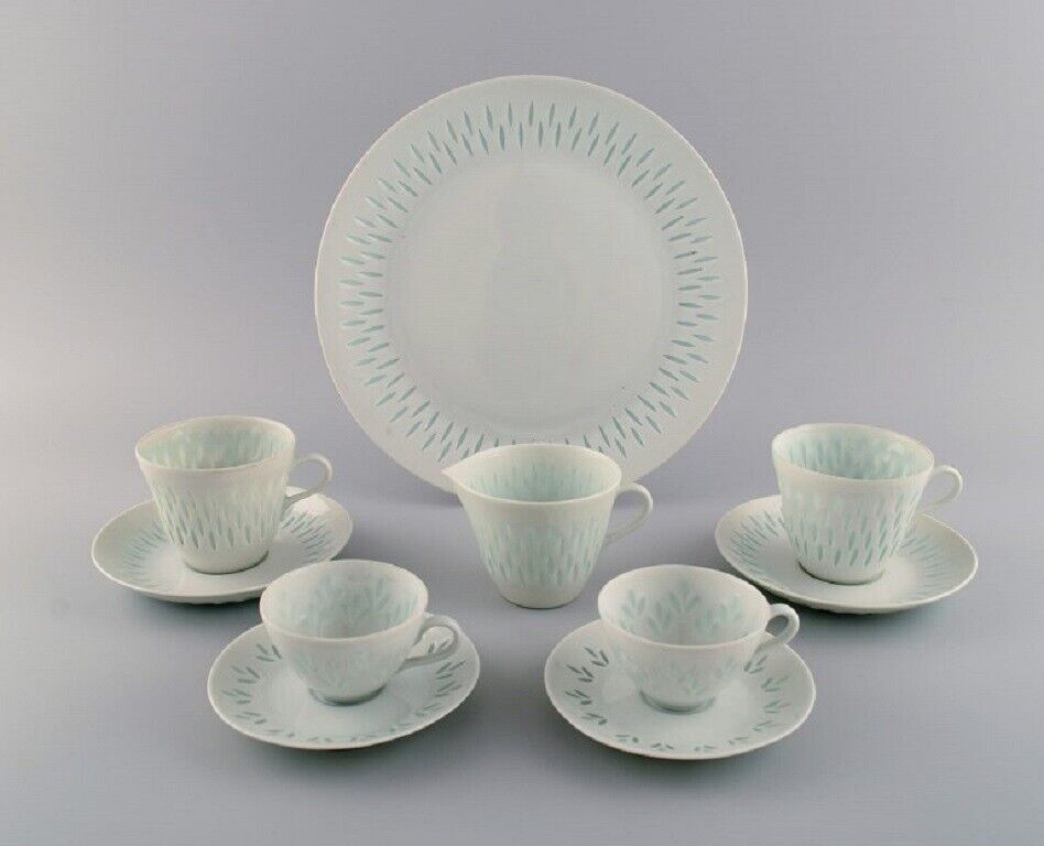 Friedl Holzer-Kjellberg  for Arabia Two sets of coffee cups with saucers