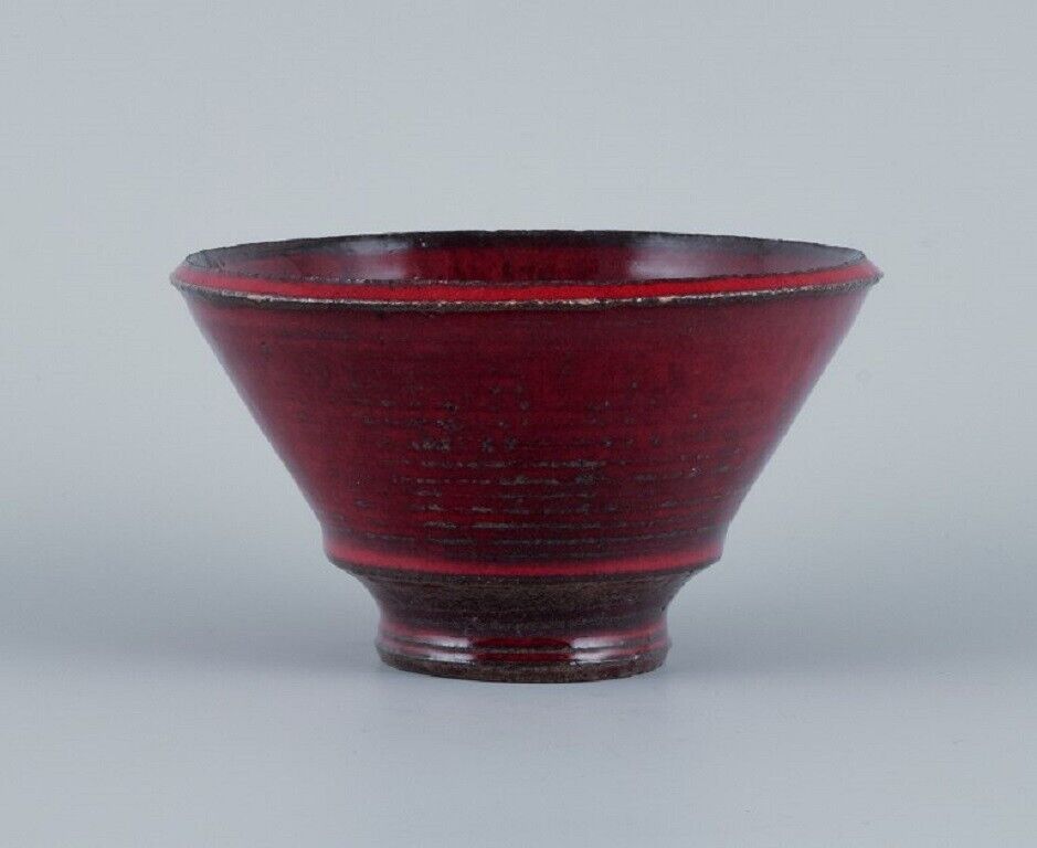 Gutte Eriksen for Kähler Ceramic bowl with glaze in burgundy tones