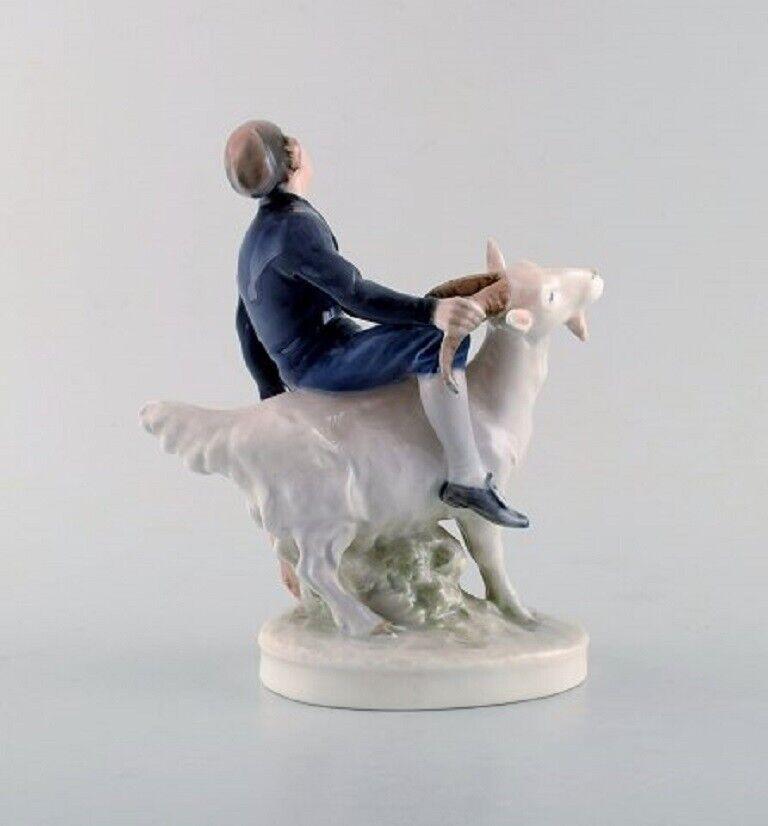 Royal Copenhagen porcelain figurine After HC Andersen's "Jack the dullard"