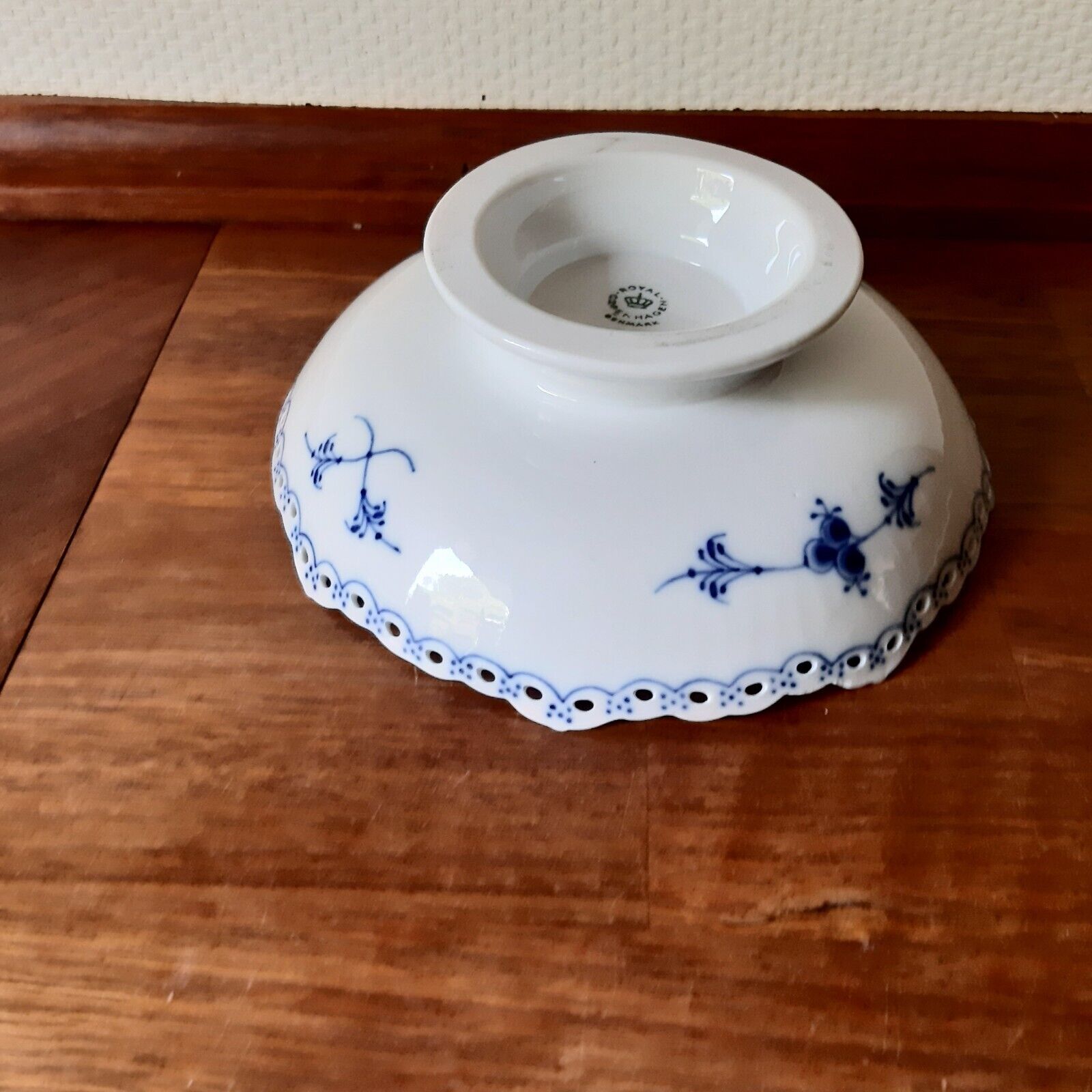 Footed Cake Dish Bowl # 1-1023 BLUE FLUTED FULL LACE Royal Copenhagen 1965