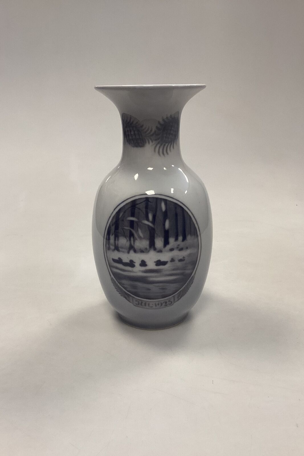 Royal Copenhagen Art Nouveau Vase No 186 - Jul 1925