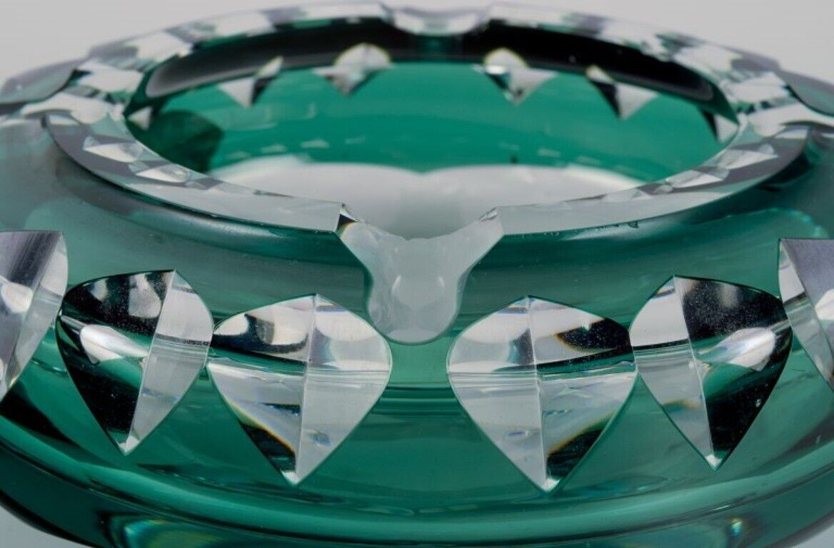 Val St Lambert Belgium Faceted cigar ashtray in green and clear glass