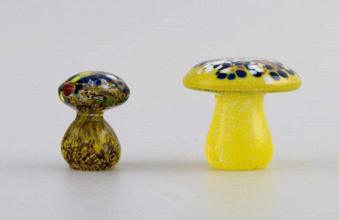 Smålandshyttan Sweden Seven mushrooms in mouth-blown art glass 1960/70s