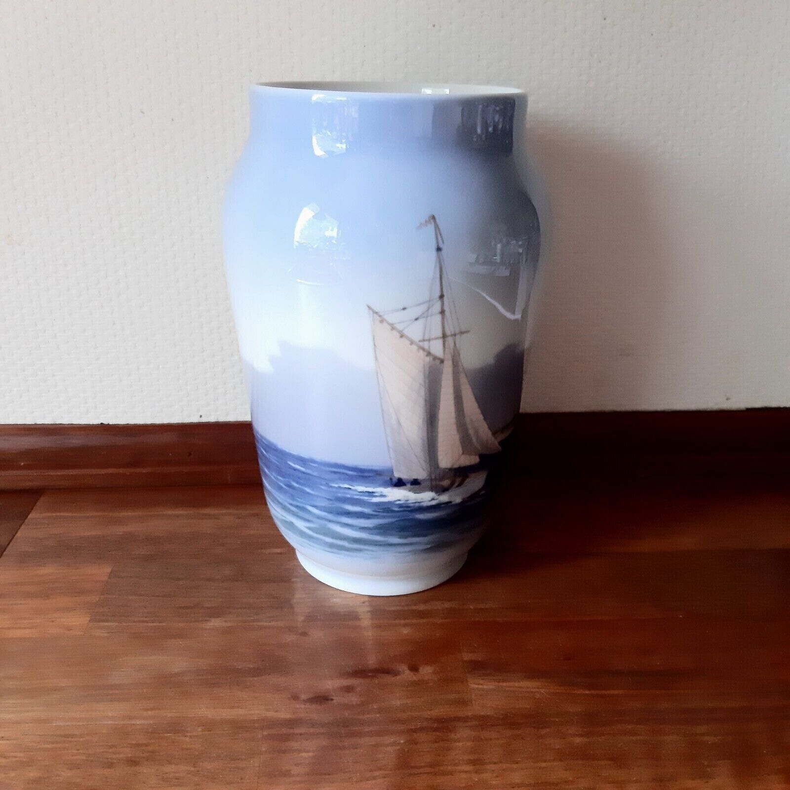 8 1/4" Vase with Ship and Ocean motif # 2842-3604 Royal Copenhagen 1968 Fact 1