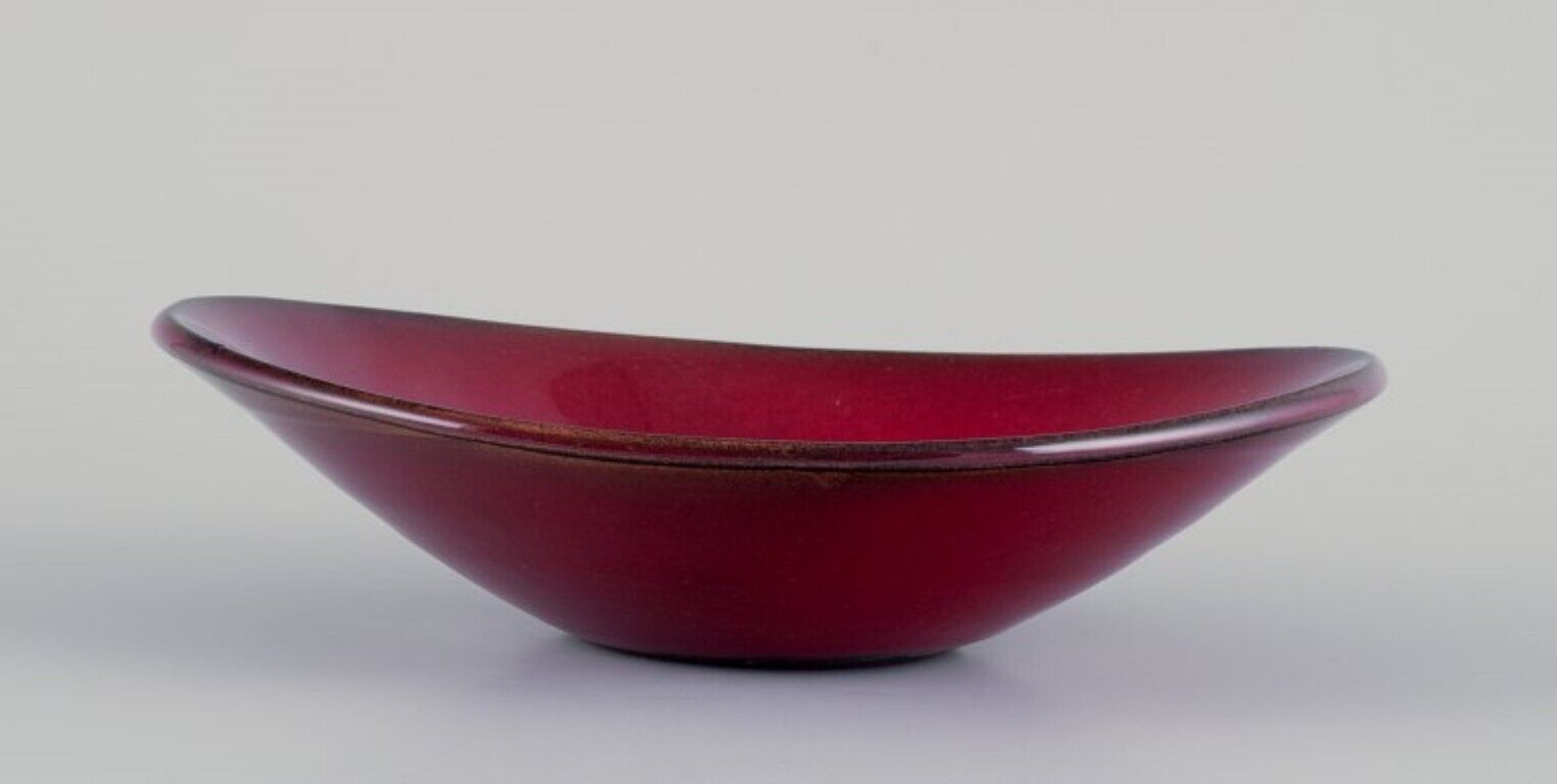 Gerard Hofmann French ceramicist own workshop  Bowl with ox blood glaze