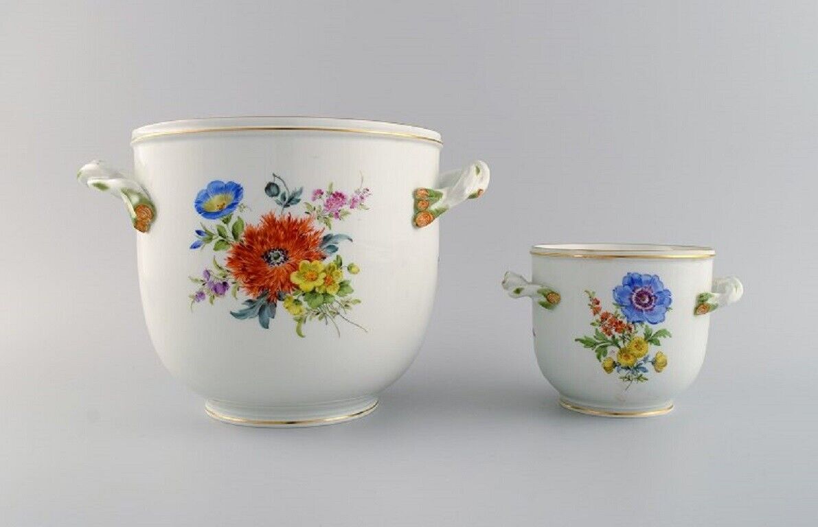 Meissen wine cooler and vase in hand-painted porcelain with flowers