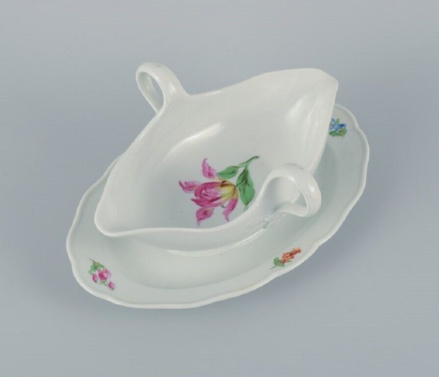 Meissen Germany sauce boat in porcelain Ca 1900