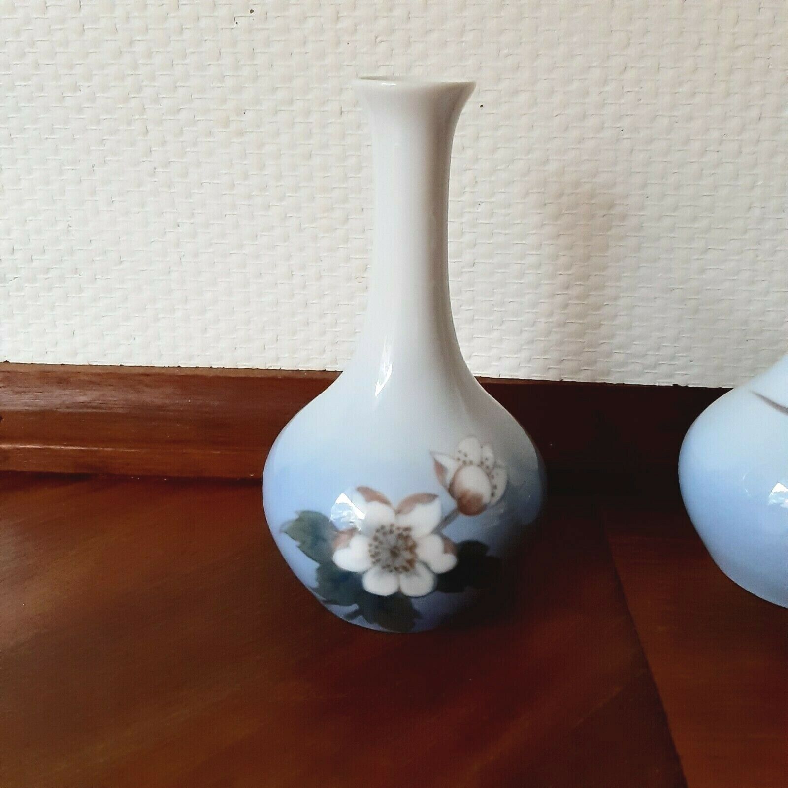 SWEET PAIR Floral vases 232-5143 & 8358-143 Bing & Grondahl Royal Copenhagen 1st