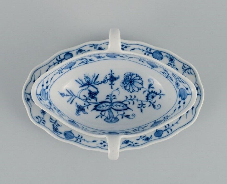 Meissen Blue Onion sauce boat Approx 1900