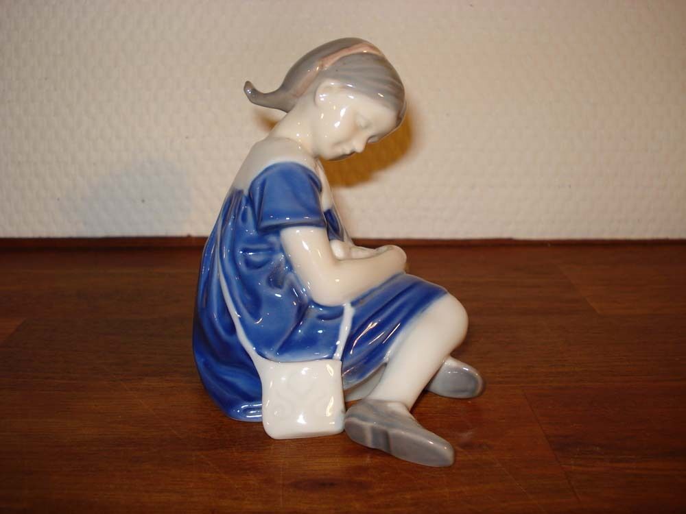 LITTLE GIRL # 1526 Bing & Grondahl Royal Copenhagen I Plockross Irminger 2nd