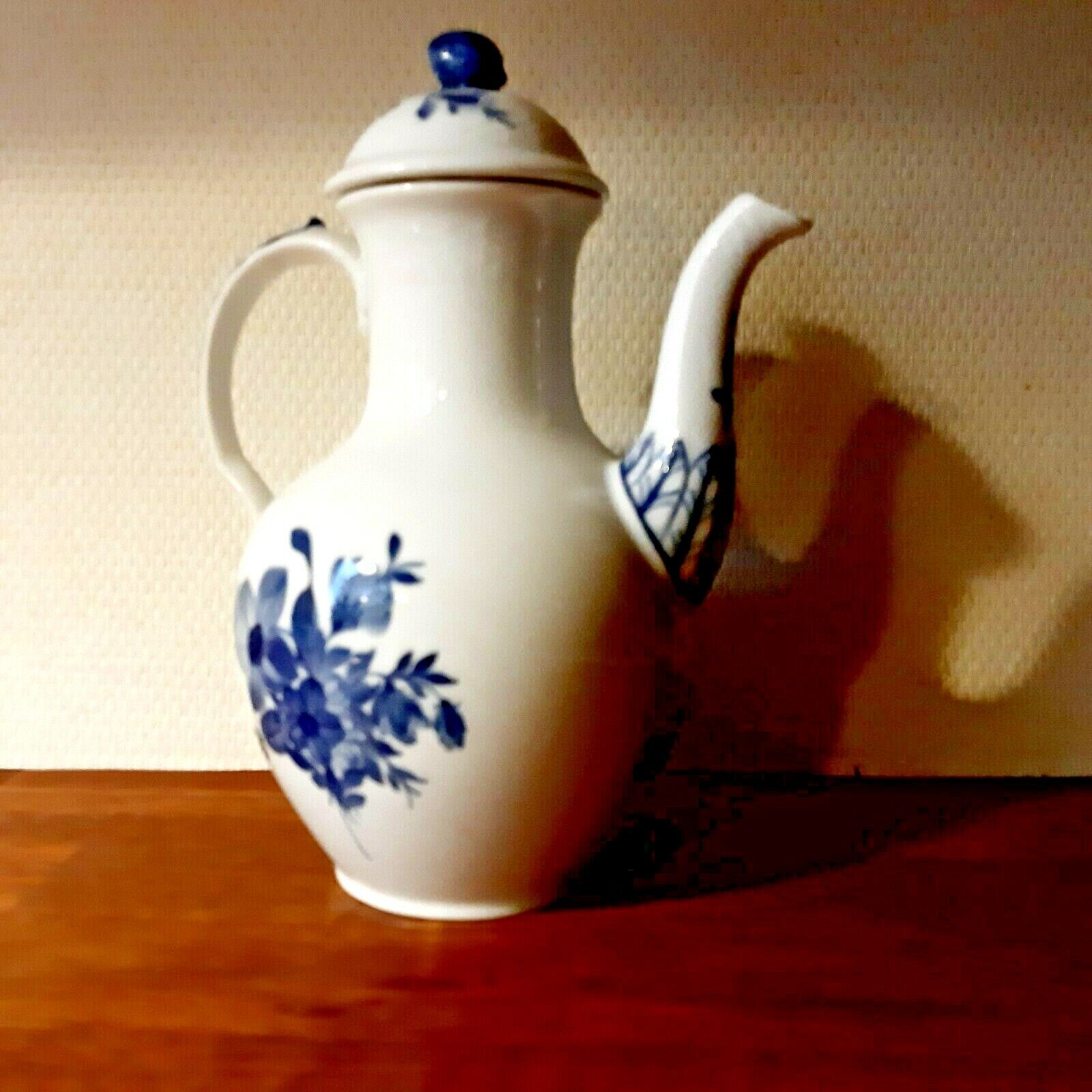 OLD Coffee pot BLUE FLOWER Braided Royal Copenhagen # 10-8189