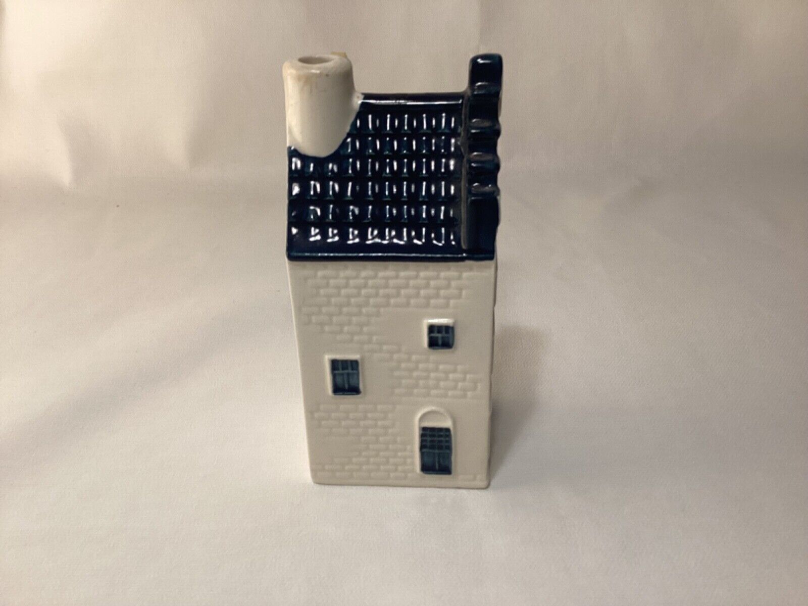 KLM Blue Delft House #32 - Miniature pottery house - Empty Bols