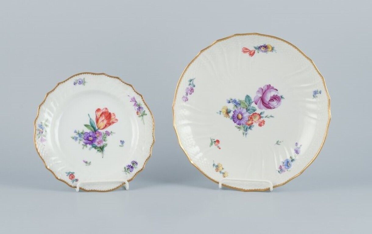 Royal Copenhagen Saxon Flower a bowl and a plate 1920s/30s