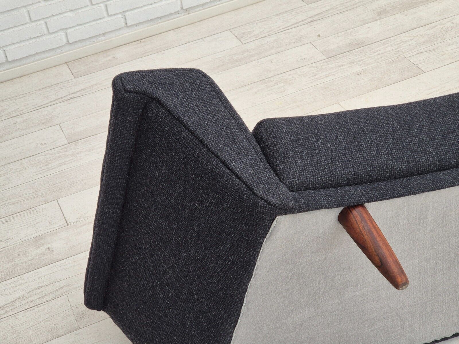 1960s Danish design by Georg Thams for Vejen Polstermøbelfabrik reupholstered