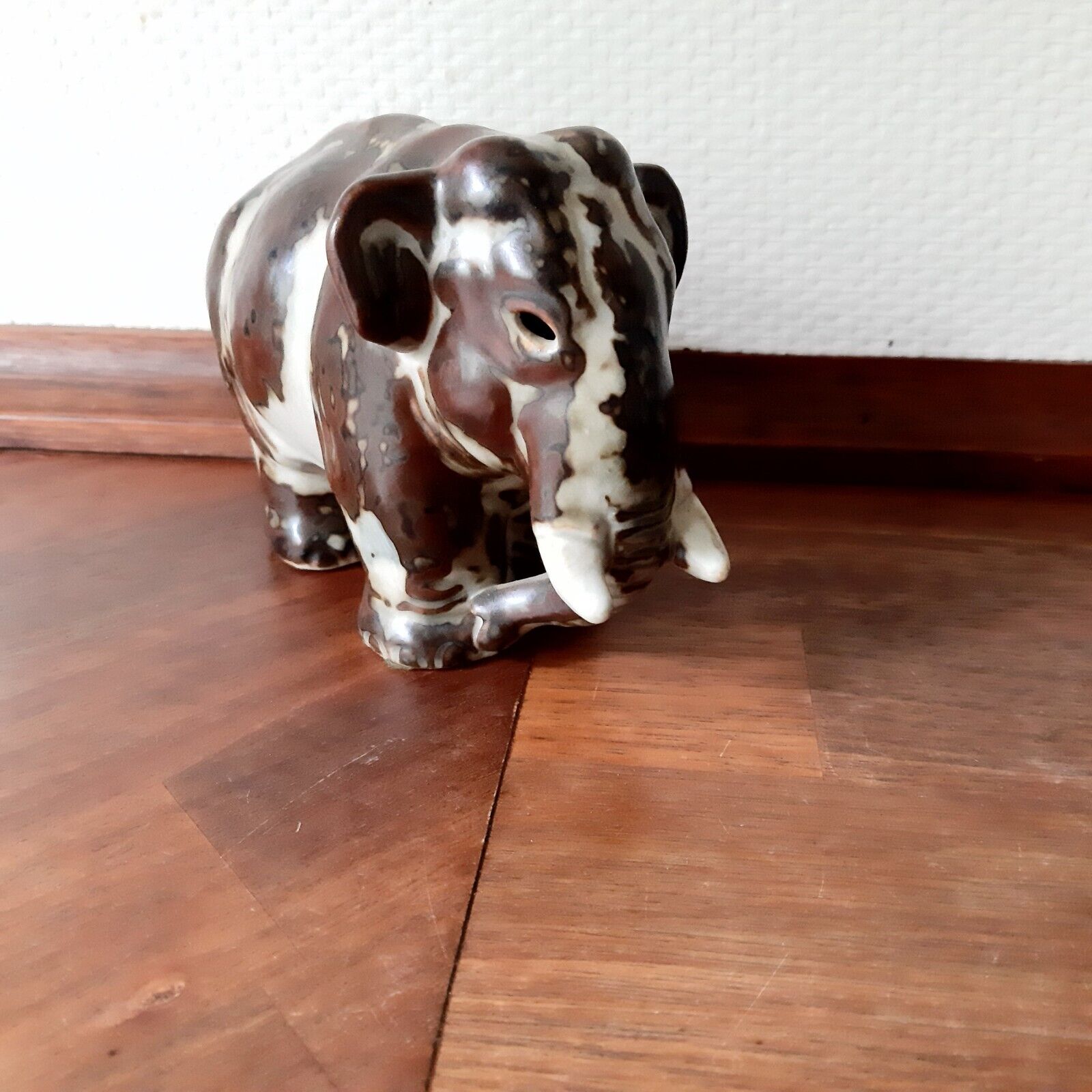 ELEPHANT Sung Glaze KNUD KYHN for ROYAL COPENHAGEN # 20186 Fact FIRST