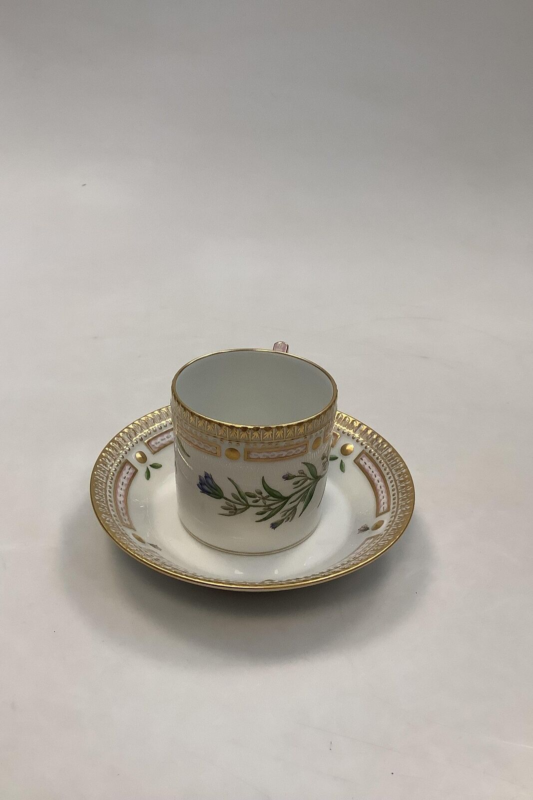 Royal Copenhagen Flora Danica Chocolate Cup No 20/3512