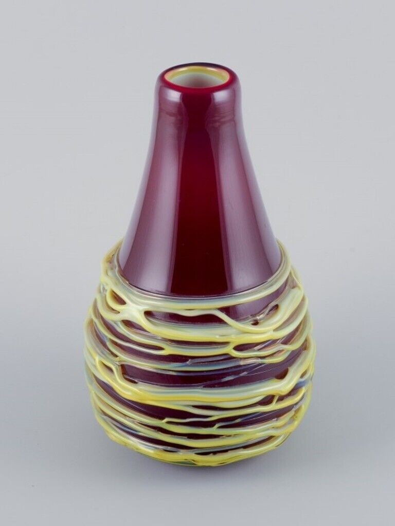 Murano Italy large mouth-blown spaghetti vase in burgundy art glass 1970s