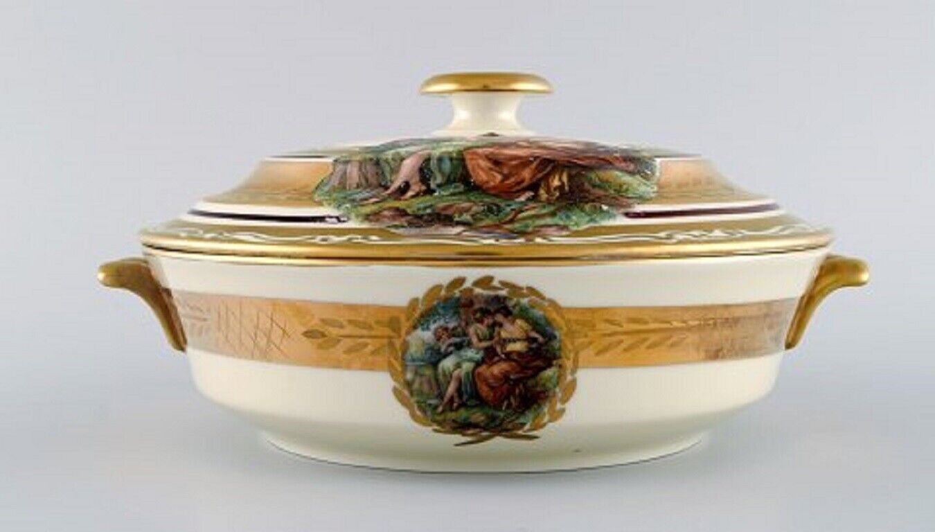 Royal Copenhagen lidded tureen in porcelain with romantic scenes