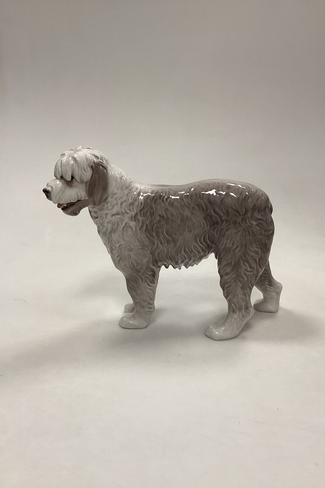 Bing og Grondahl Figur Faarehund/Old English Sheepdog No 2116