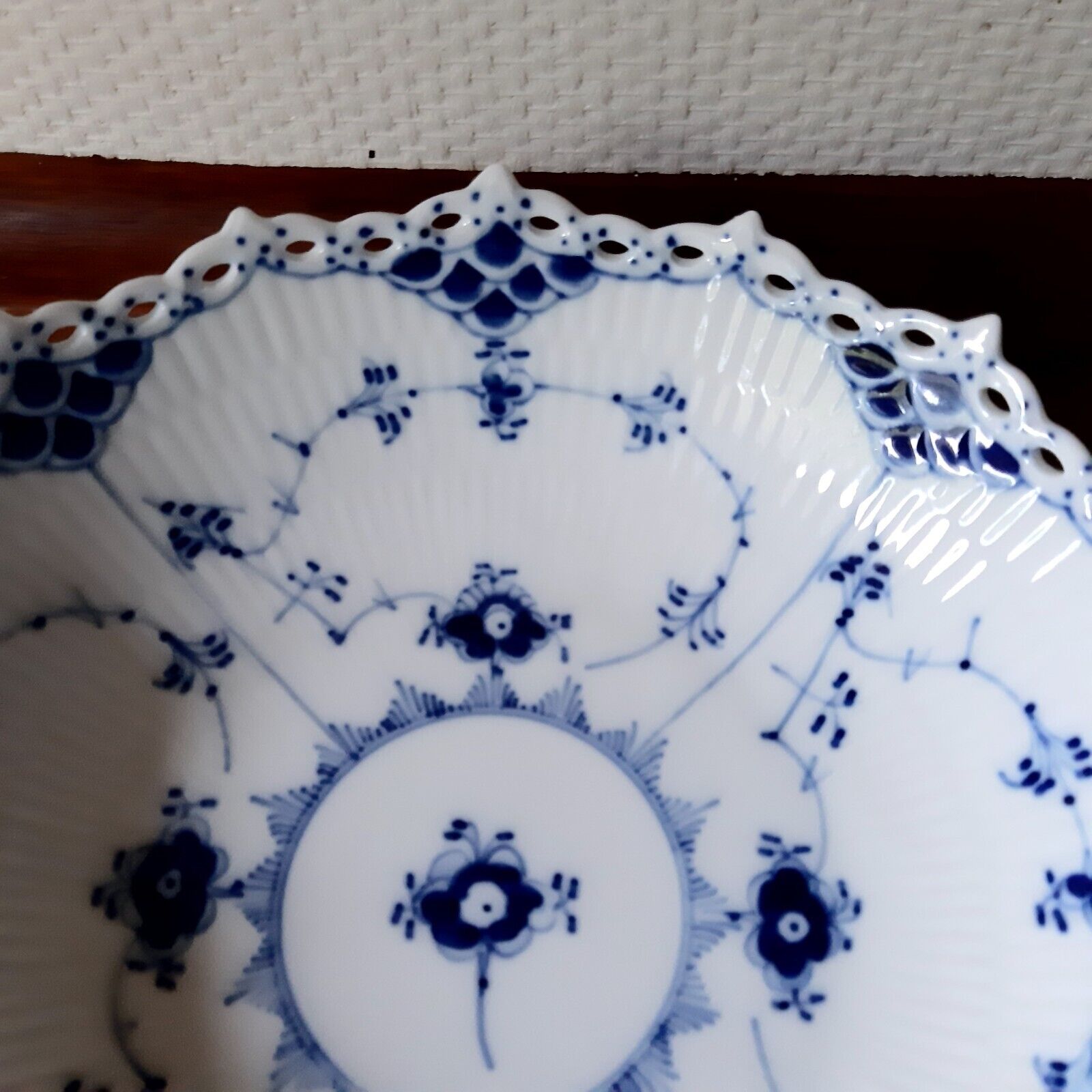 Cake Dish Bowl # 1 - 1018 BLUE FLUTED FULL LACE 21 cm Royal Copenhagen 1965