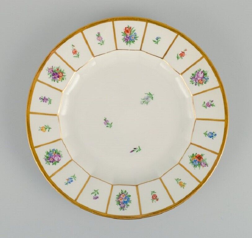 Royal Copenhagen Saxon Flower Light Lunch Plate No 1623