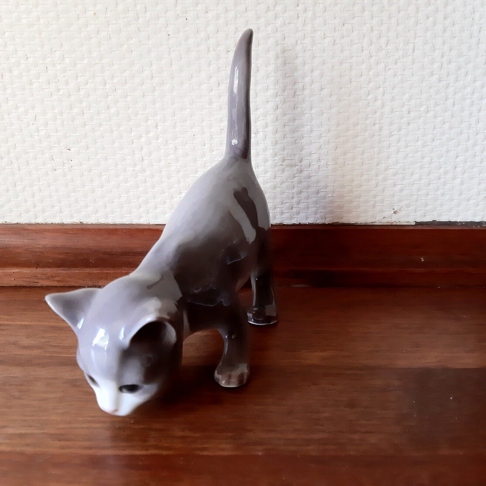 Grey Kitten Tail Up # 517 Royal Copenhagen Fact 2nd & VERY SWEET