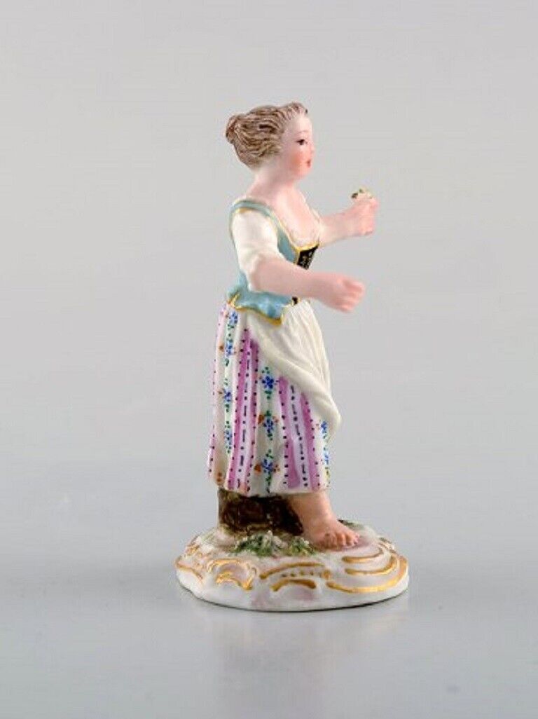 Rare antique Meissen miniature figure after Johann Joachim Kändler Girl