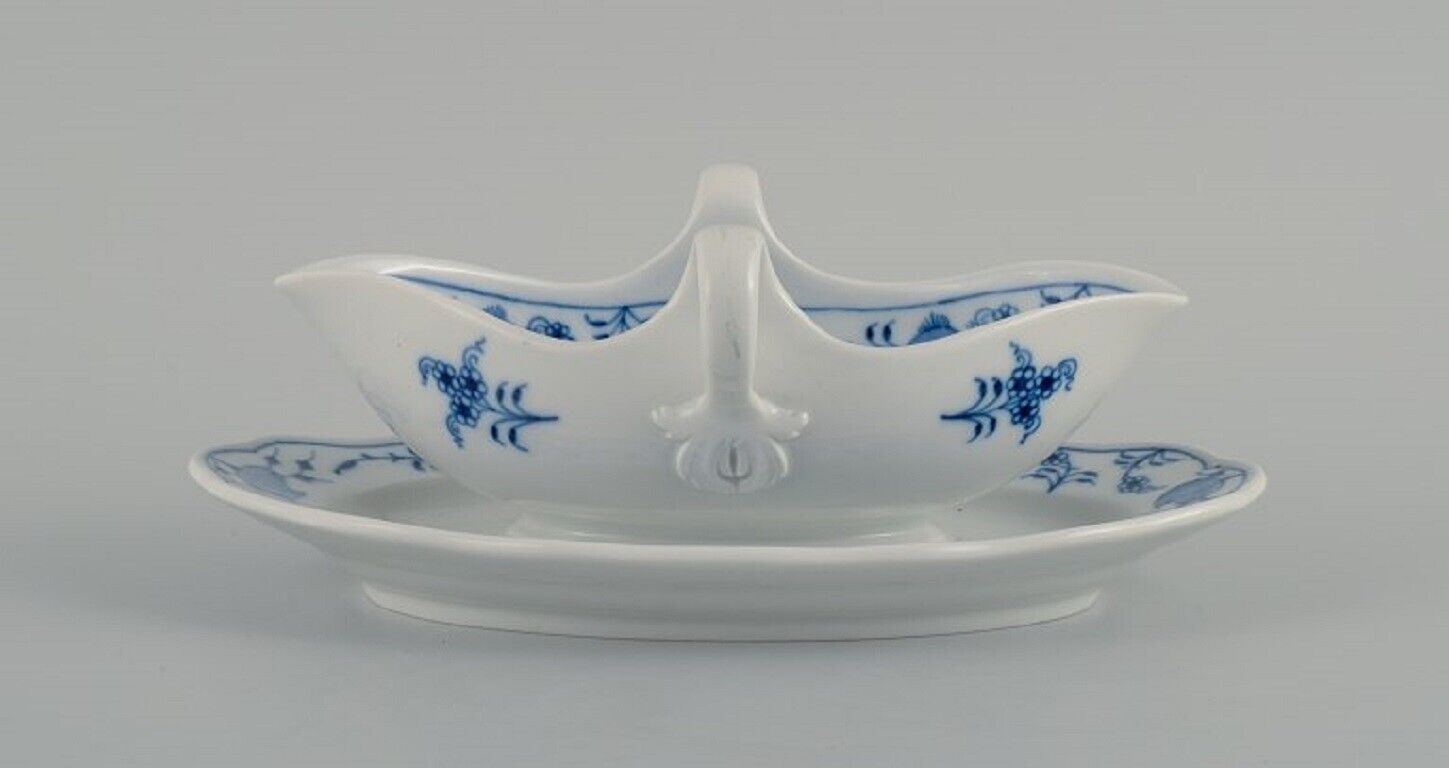 Meissen Blue Onion sauce boat Approx 1900