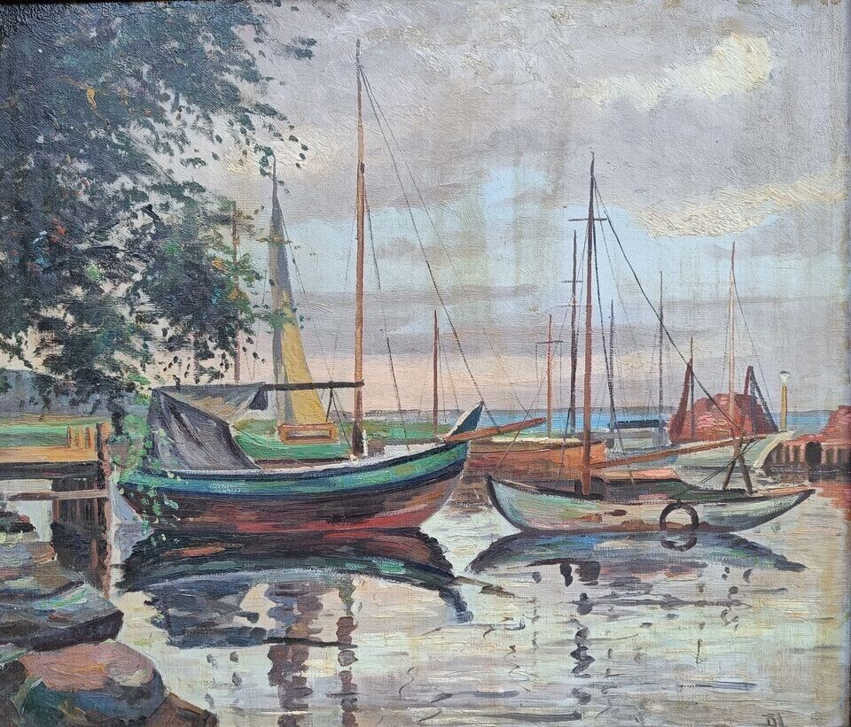 Thorvald Larsen (1881-1947): Small sailboats in a harbor Original oil painting